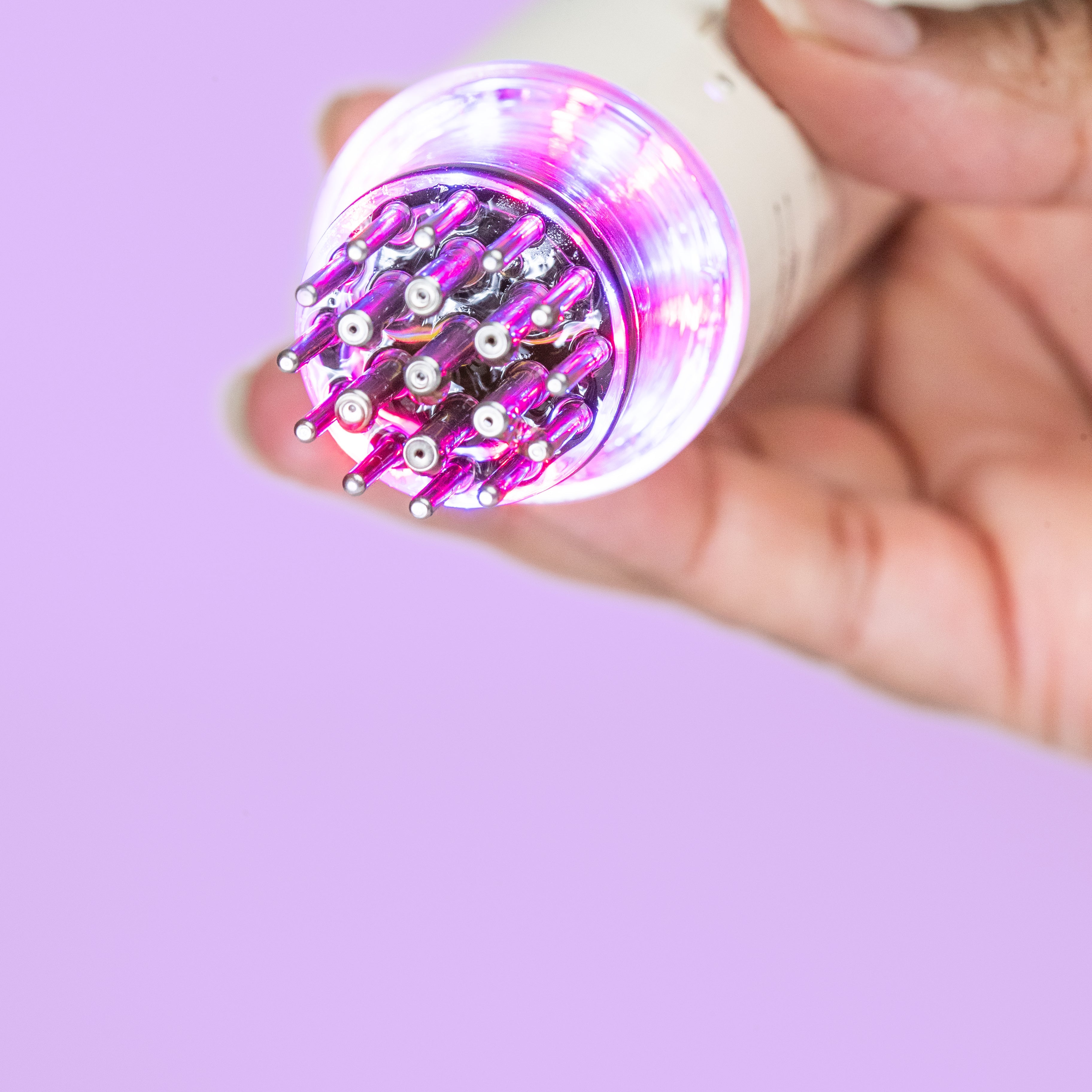 The Leona 2.0 Is Back: A Better Way to Support Hair Growth for Curly Hair